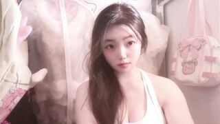 小坦克巨乳學妹 極度反差是個露出癖性癮小母狗 -16