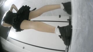 【廁拍】夜場酒吧 年輕小姐姐-03