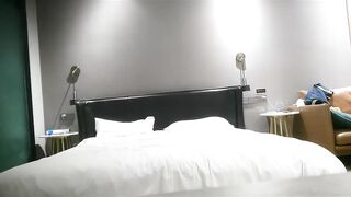 阿剛探花 約到極品反差兼職空姐，高顏值黑絲美腿，御姐叫床蘿莉音，舔屁眼的時候還主動搖屁股 2