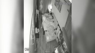 家庭偷拍小夫妻的性福生活 已生2孩的嬌妻身材依然炸裂 性交頻繁各種體位 孩子醒了抱著孩子也要做愛 -1