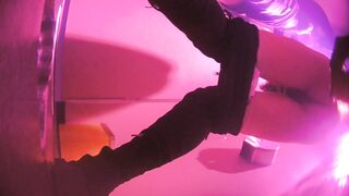 【廁拍】夜場酒吧 年輕小姐姐-13