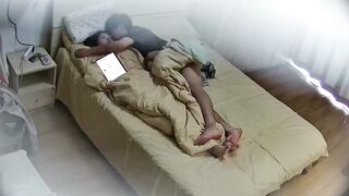 酒店偷拍 淫蕩女友欲求不滿 每天都要求和男友愛愛 高潮噴水濕床單1